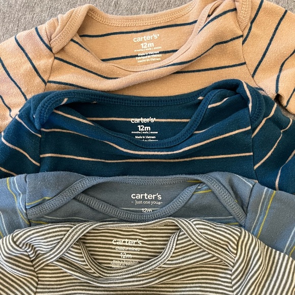 Carter’s Long Sleeve Bodysuit Bundle- 12 Month - Picture 2 of 2